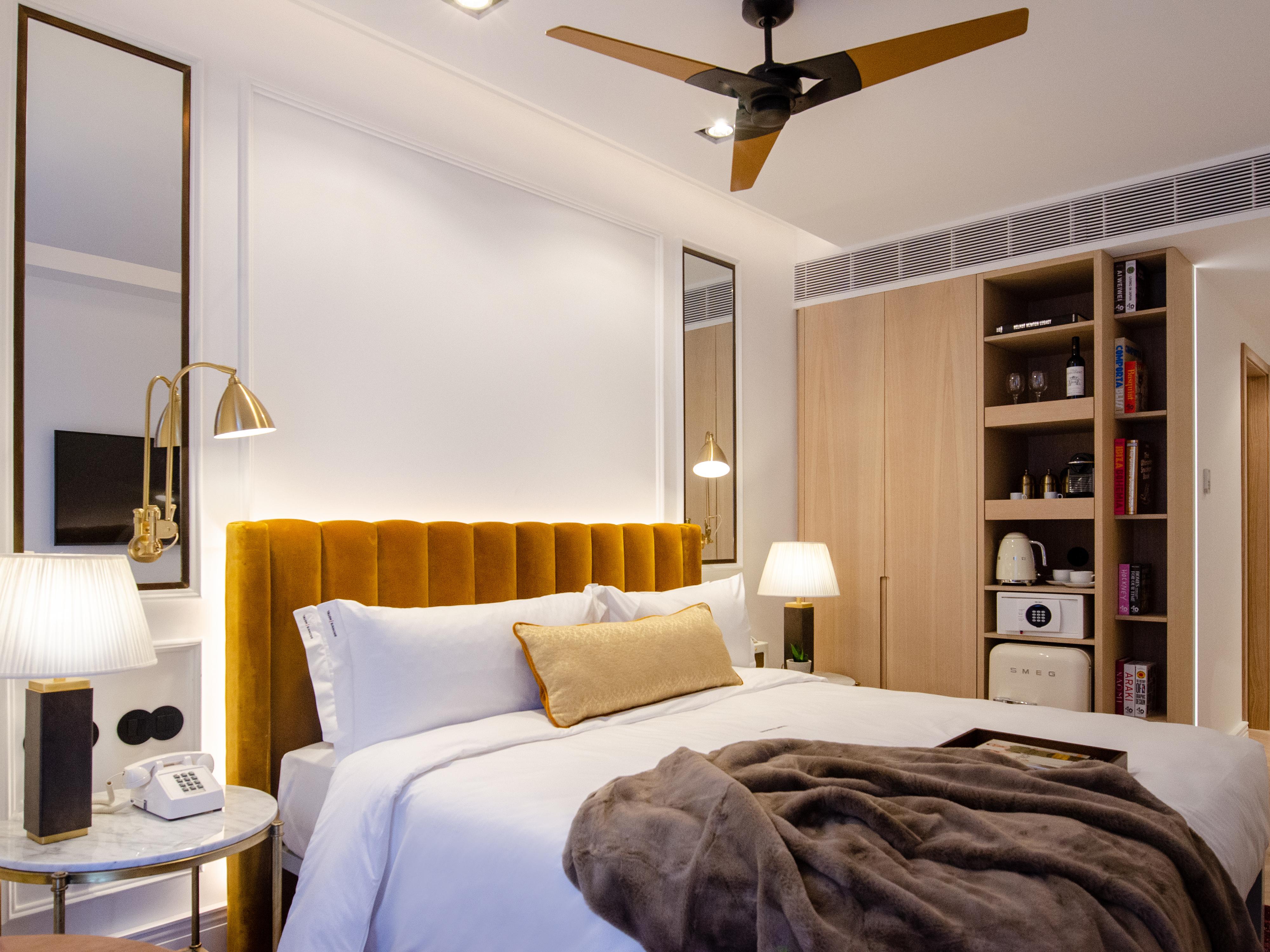 Browns Avenue Hotel Лиссабон Экстерьер фото A bedroom at The Hari